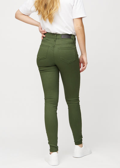 Mørkegrønne skinny jeans set bagfra, så man kan se hele produktet.